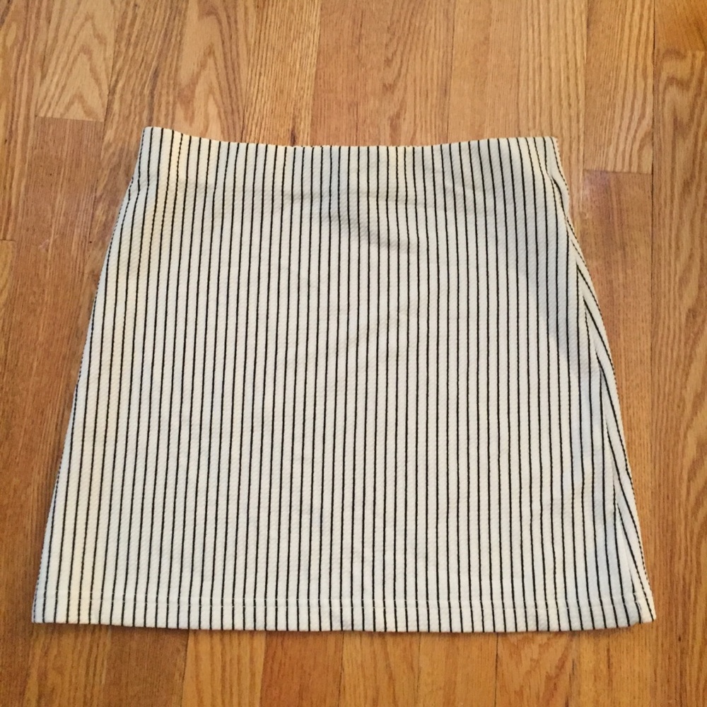 NWOT mini skirt